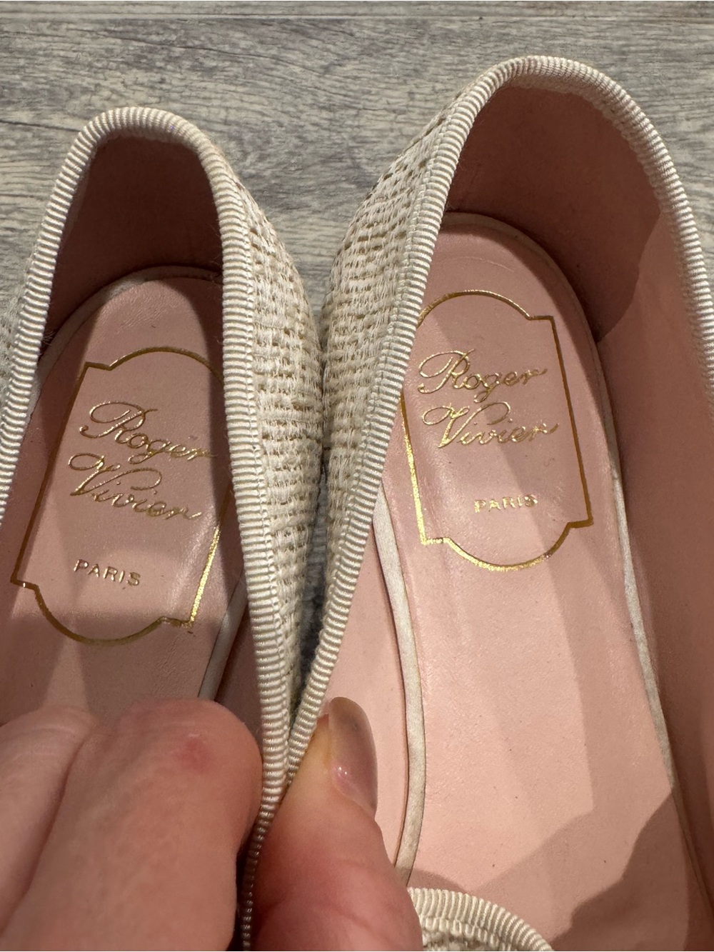 Roger Vivier Très Vivier embellished ballet flats - Picture 6 of 12